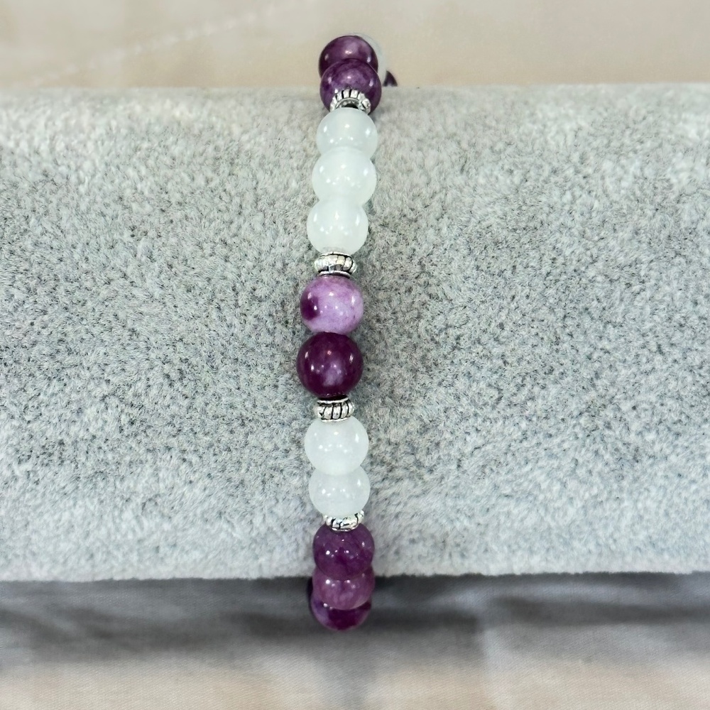 Lepidolite & Clear Quartz stone stretchy bracelet (purple & clear) round beads - Picture 2 of 11